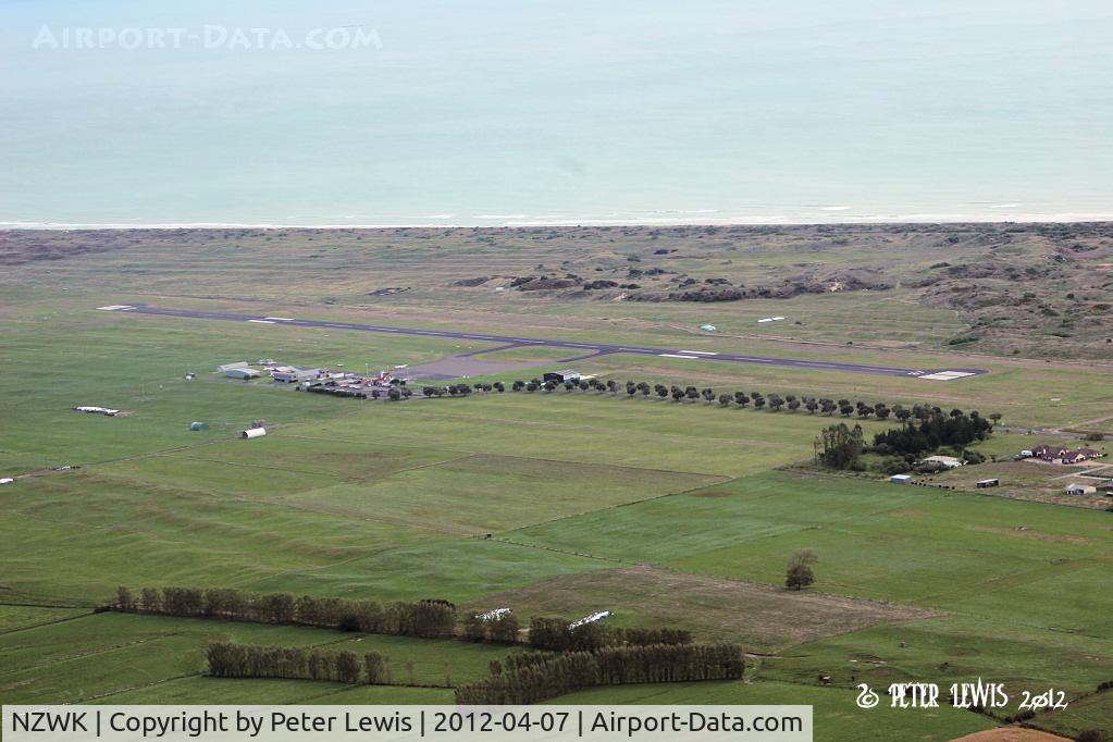 Whakatane Aerodrome Airport, Whakatane New Zealand (NZWK) - Joining early downwind for RW09