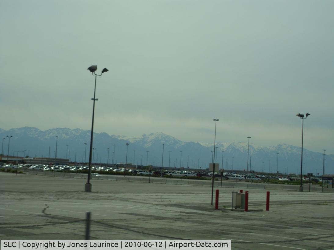 Salt Lake City International Airport (SLC) - The great parking at the Salt Lake City International Airport