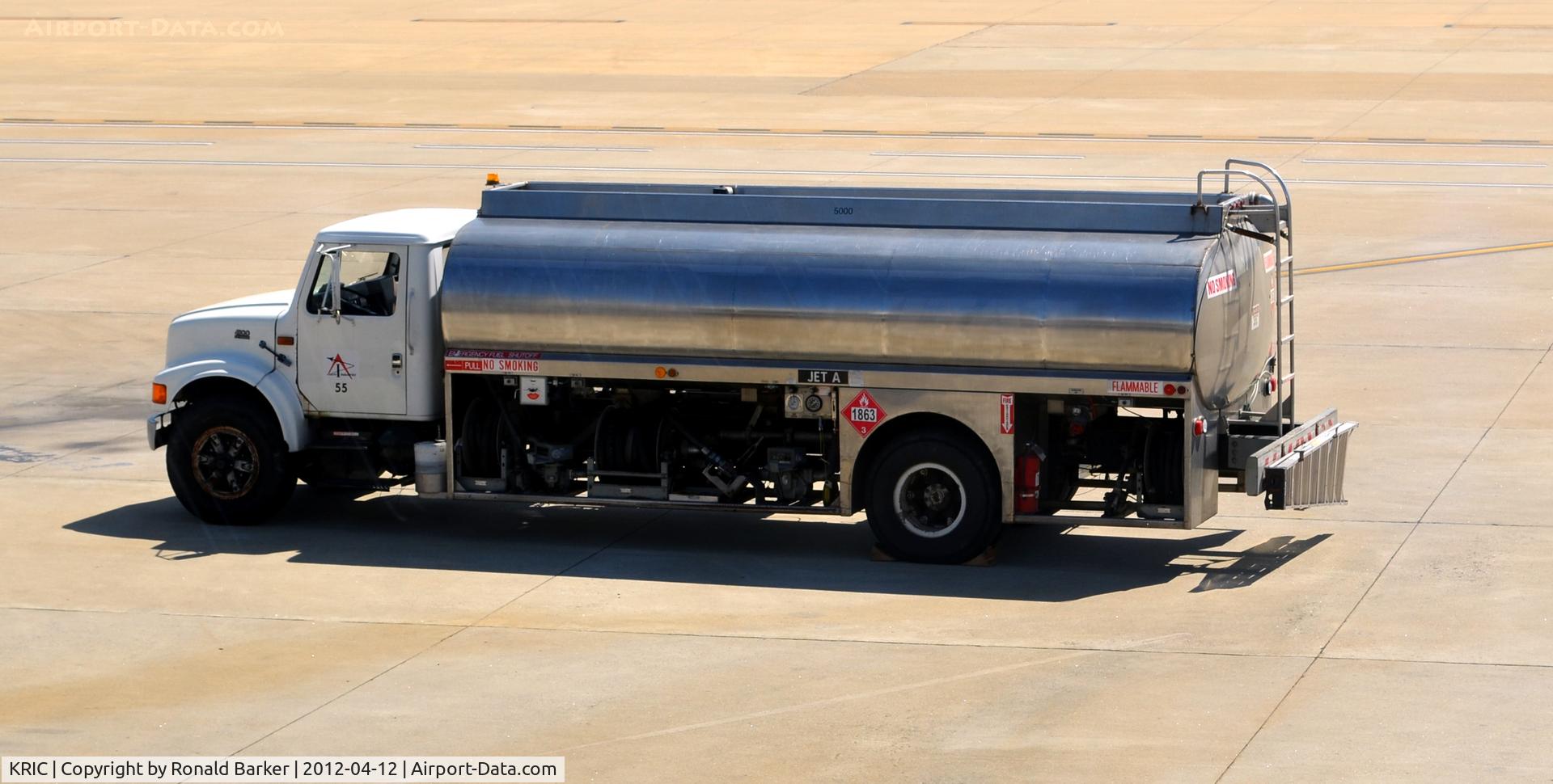 Richmond International Airport (RIC) - Fuel truck