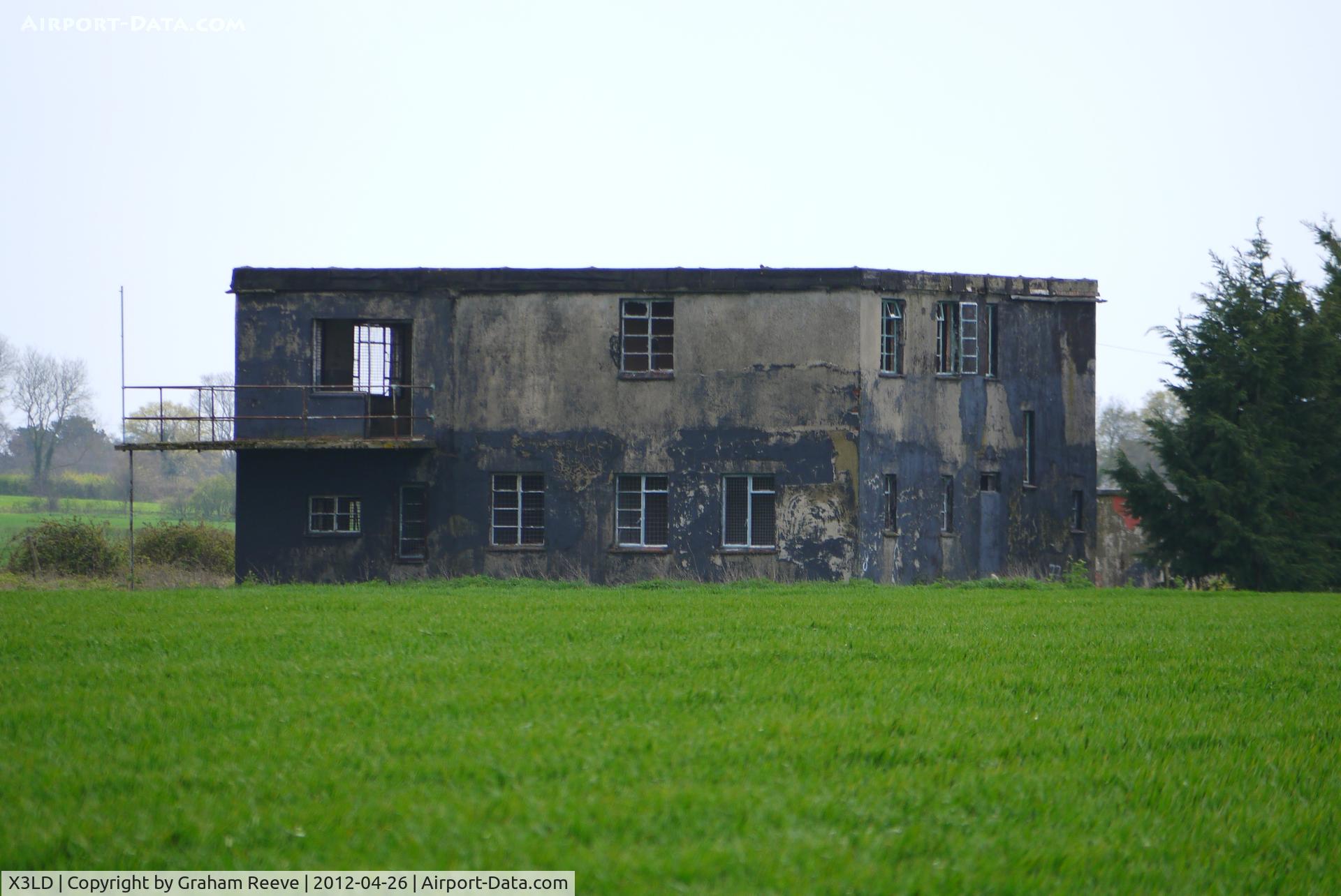 X3LD Airport - One of the former military buildings (control tower) at Ludham.