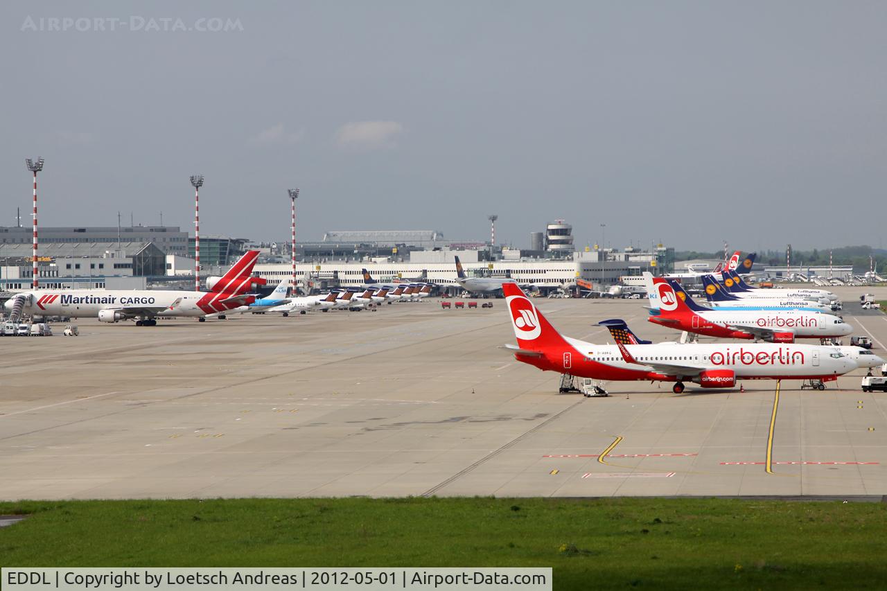Düsseldorf International Airport, Düsseldorf Germany (EDDL) - view from trainstation to airport