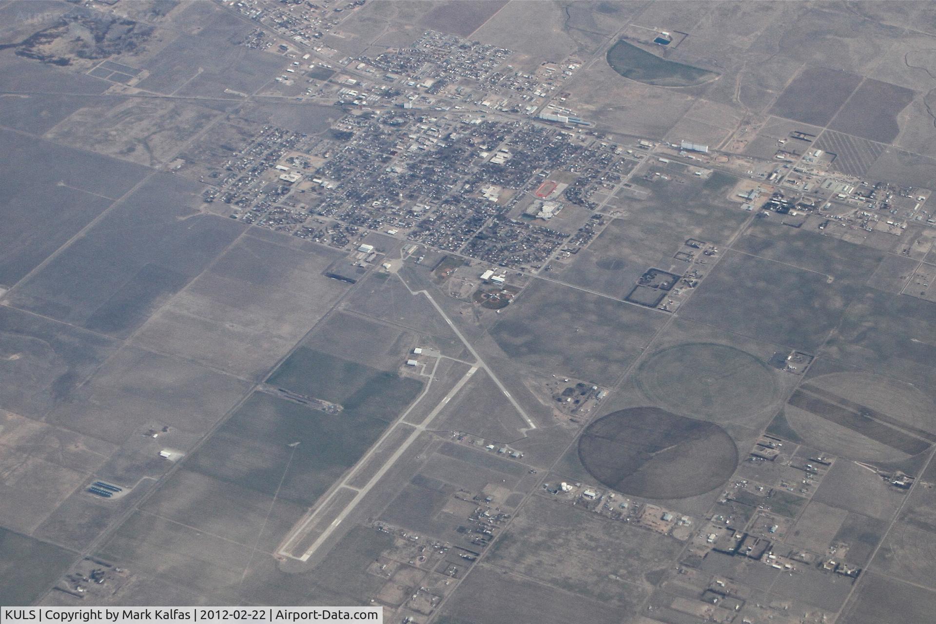 Ulysses Airport (ULS) - Ulysses, Kansas - Ulysses Kansas from 27,000' on a 067 heading on board UAL696.