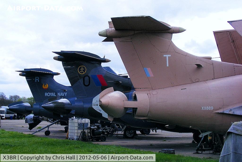 X3BR Airport - Hawker Siddeley Buccaneer S.2B's from F to R XS889, XW544 and XX894 at the Cold War Jets open day, Bruntingthorpe