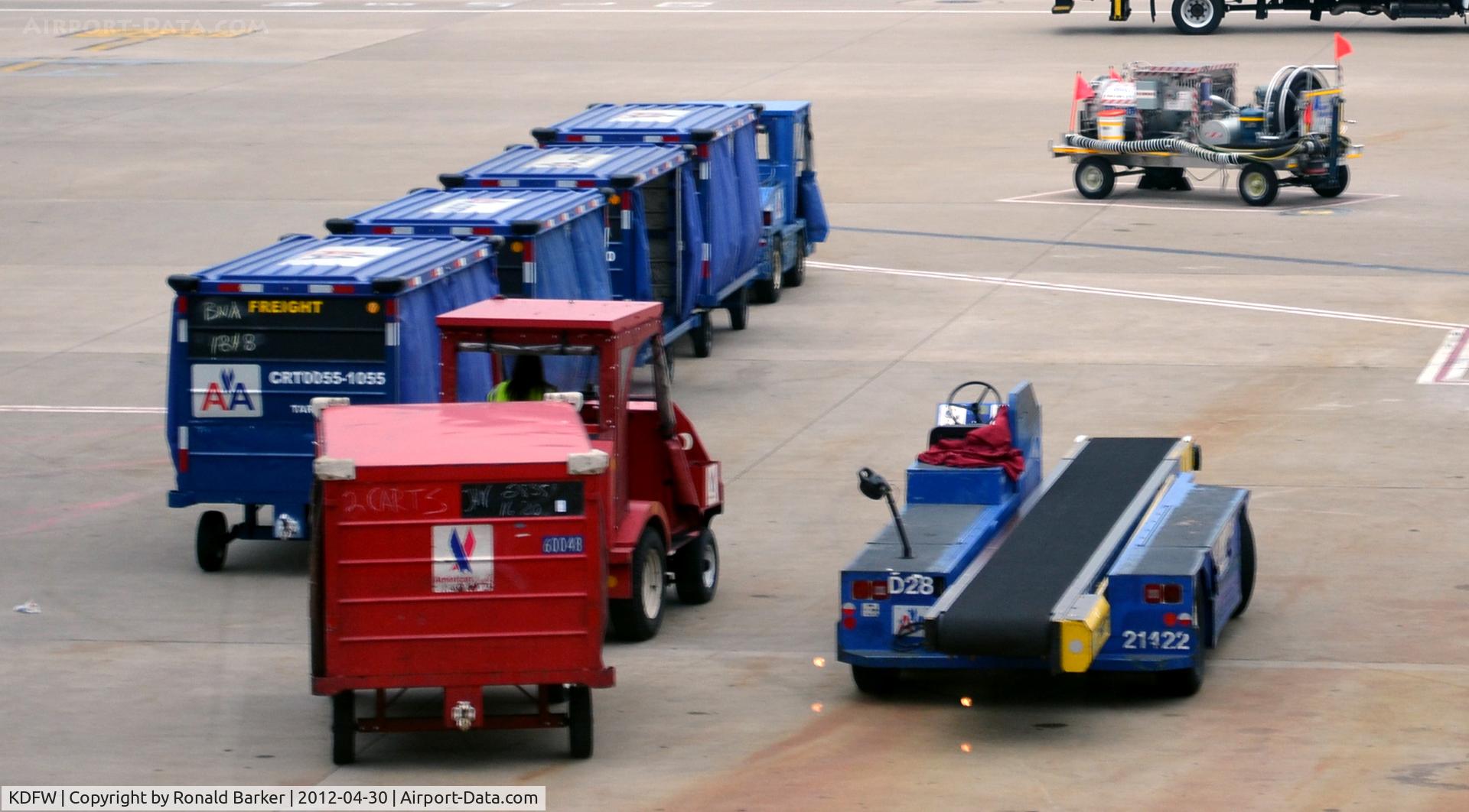 Dallas/fort Worth International Airport (DFW) - Baggage carts