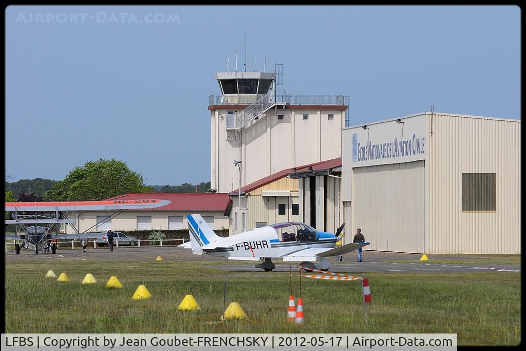 Biscarrosse Airport, Parentis Airport France (LFBS) - plateforme de Bisacarrosse 