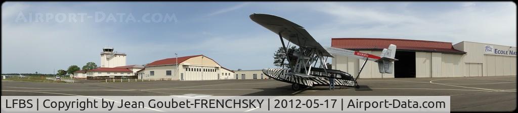 Biscarrosse Airport, Parentis Airport France (LFBS) - plateforme de Bisacarrosse 