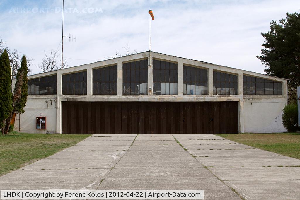 LHDK Airport - Dunakeszi