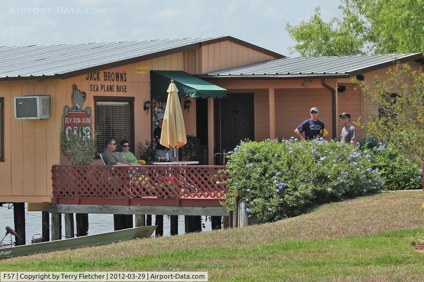 Jack Browns Seaplane Base (F57) - The relaxing Jack Browns Seaplane base, Winter Haven FL

