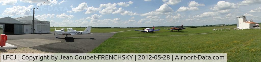 Jonzac Neulles Airport, Jonzac France (LFCJ) - aéroclub de Jonzac