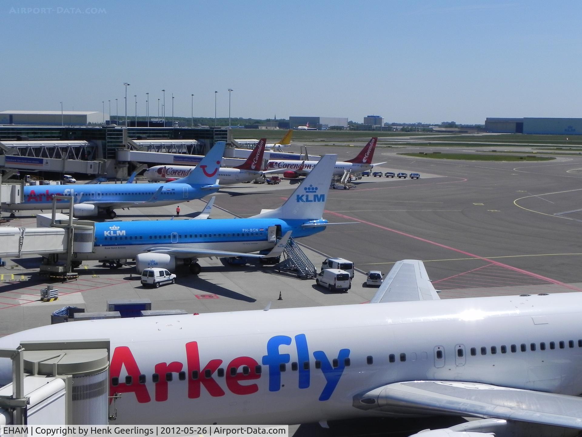 Amsterdam Schiphol Airport, Haarlemmermeer, near Amsterdam Netherlands (EHAM) - Schiphol Airport