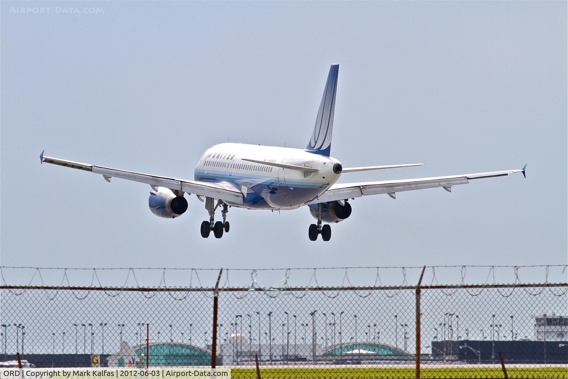 Chicago O'hare International Airport (ORD) - United Airlines Airbus A319-131, UAL279 arriving from Philadelphia International/KPHL, RWY 28 approach KORD.
