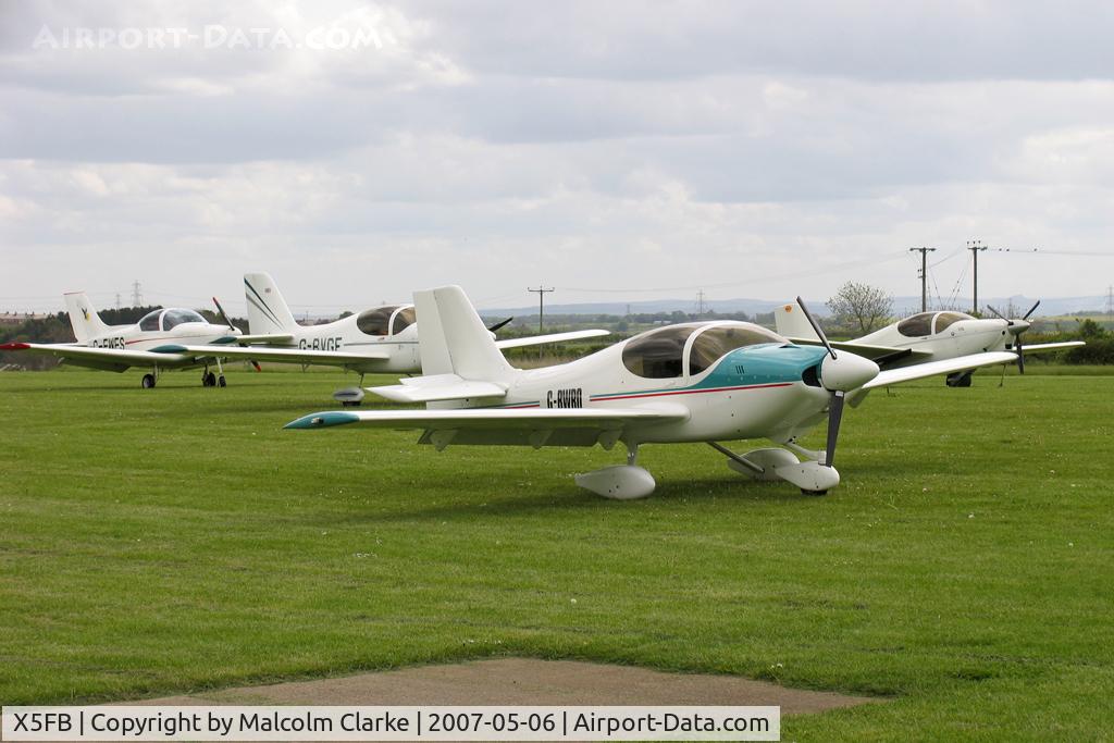 X5FB Airport - A typical weekend scene at the airfield!
