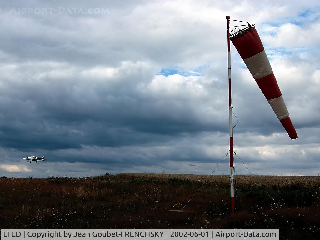 Pontivy Airport, Pontivy France (LFED) - take off