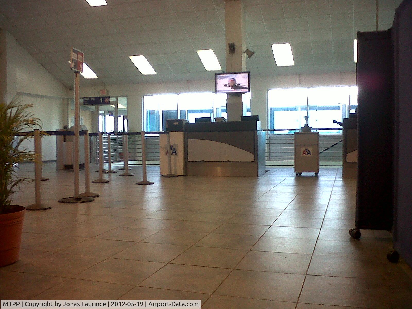 Port-au-Prince International Airport (Toussaint Louverture Int'l), Port-au-Prince Haiti (MTPP) - American Departure at the Toussaint Louverture International Airport of Port-au-Prince (PAP)