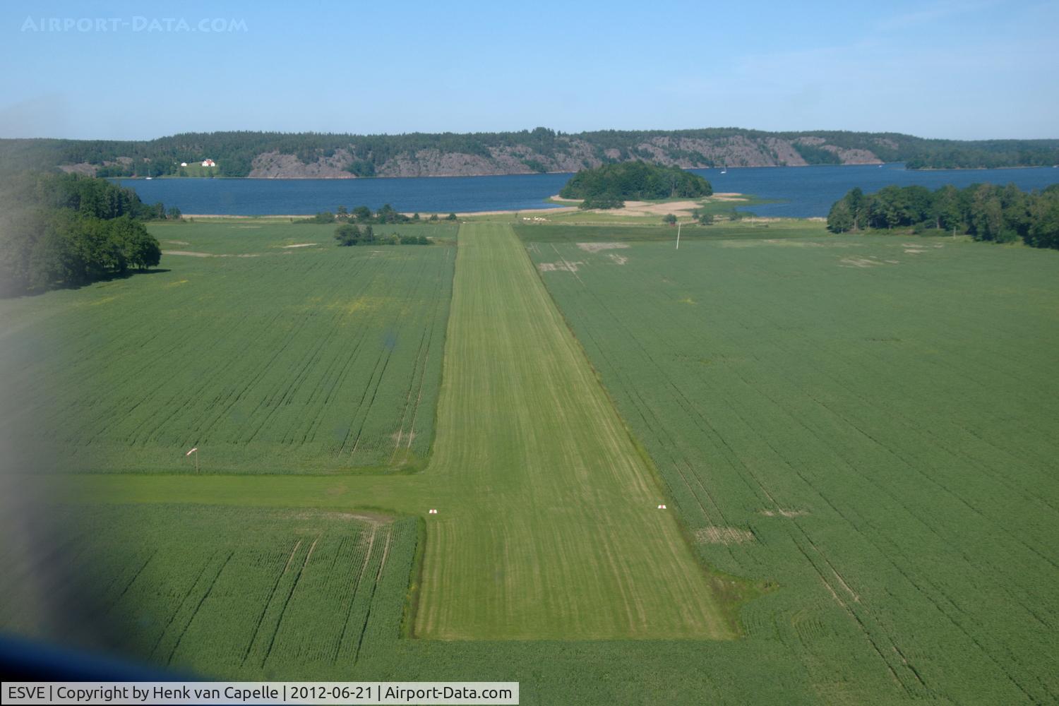 ESVE Airport - Approach of Stegeborg airstrip in Zweden. In the background is Slätbaken, an arm of the Baltic sea.