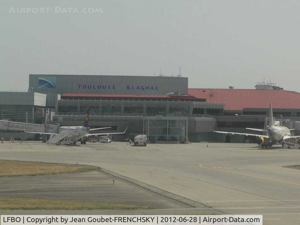 Toulouse Airport, Blagnac Airport France (LFBO) - arrivée from Bodrum via Brest with A321 Onur Air