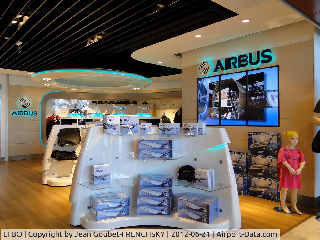Toulouse Airport, Blagnac Airport France (LFBO) - AIRBUS SHOP