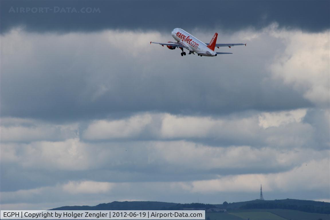 Edinburgh Airport, Edinburgh, Scotland United Kingdom (EGPH) - Departure on rwy 26.....