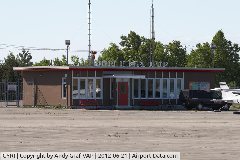 Rivière-du-Loup Airport, Rivière-du-Loup, Quebec Canada (CYRI) - Terminal at Riviere du Loup