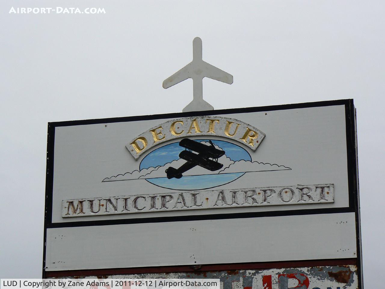 Decatur Municipal Airport (LUD) - Decatur, TX