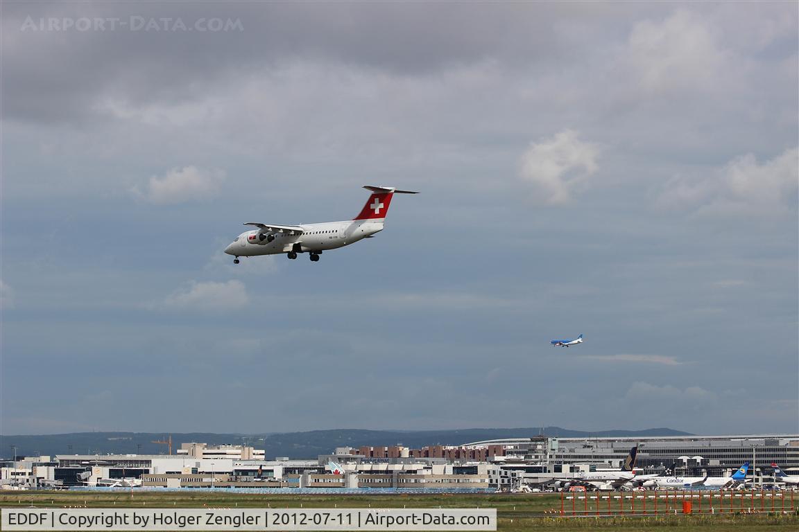 Frankfurt International Airport, Frankfurt am Main Germany (EDDF) - Low approaches on rwy 25C and 25R with a sunny view on Frankfurt Airport.