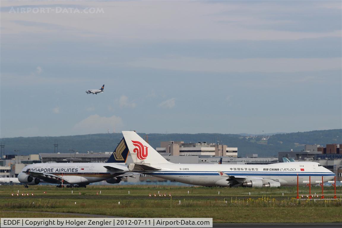 Frankfurt International Airport, Frankfurt am Main Germany (EDDF) - First view over the airport fence on a long day at Germany´s no. 1 airport.