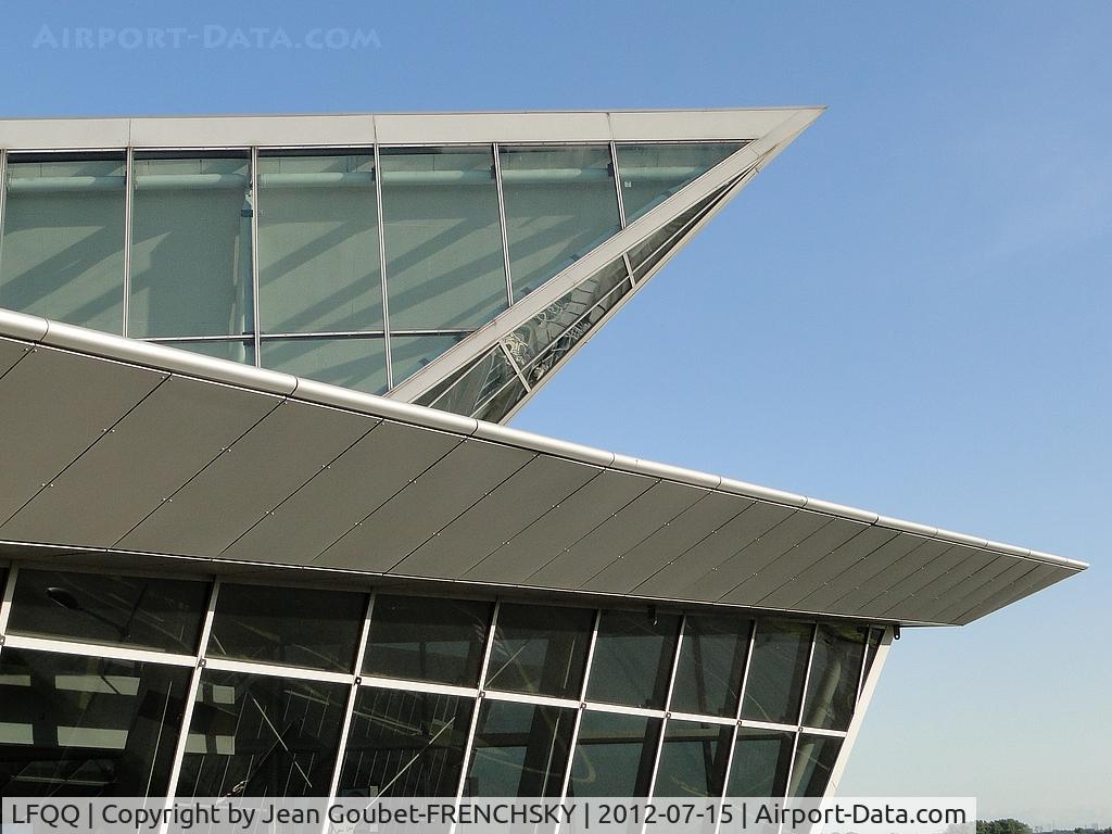 Lille Lesquin Airport, Lille France (LFQQ) - aéroport de Lille-Lesquin 