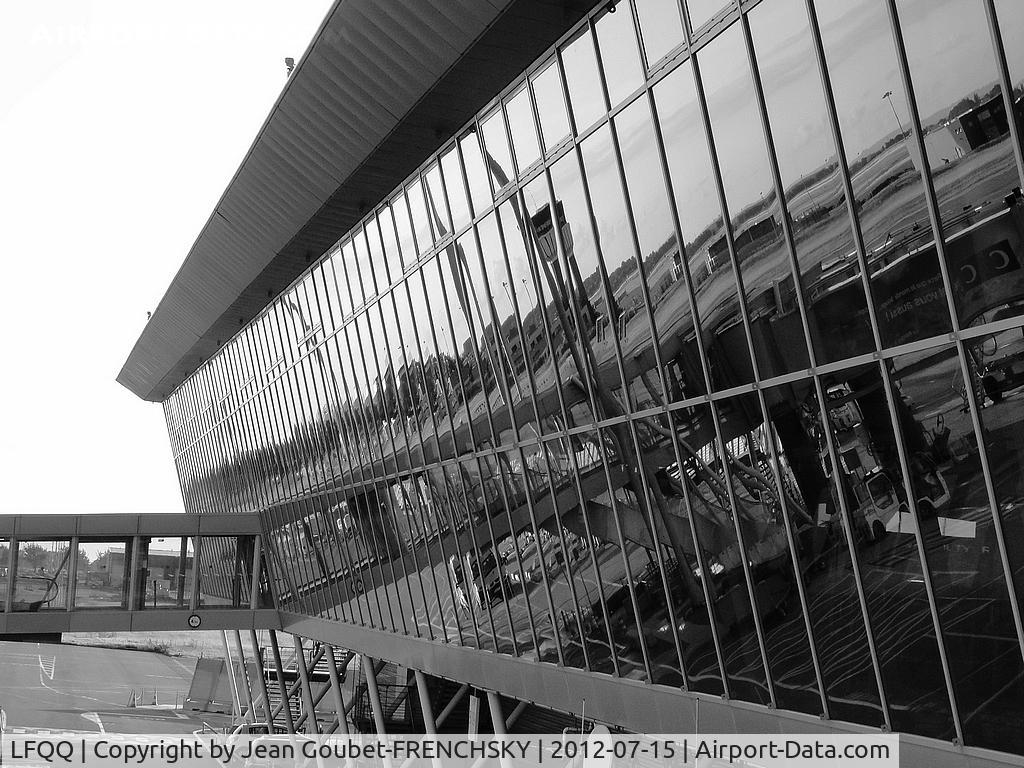 Lille Lesquin Airport, Lille France (LFQQ) - aéroport de Lille-Lesquin 