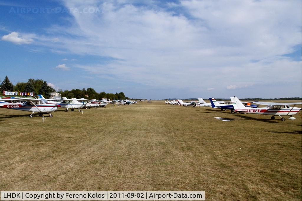 LHDK Airport - Dunakeszi
