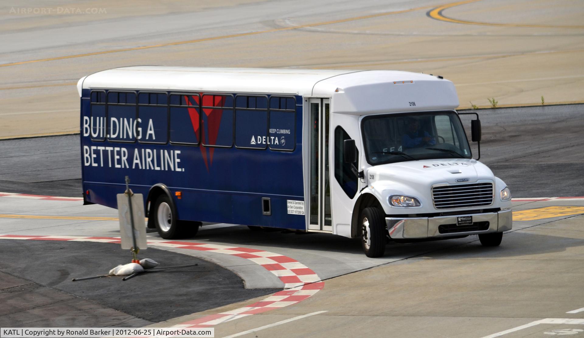 Hartsfield - Jackson Atlanta International Airport (ATL) - Bus on flightline