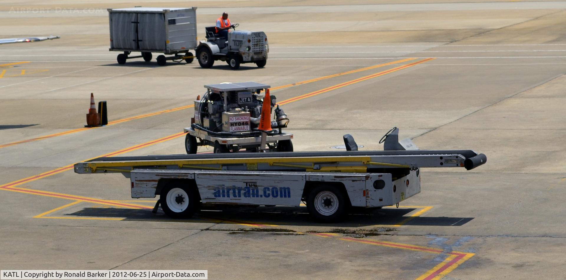 Hartsfield - Jackson Atlanta International Airport (ATL) - Conveyor