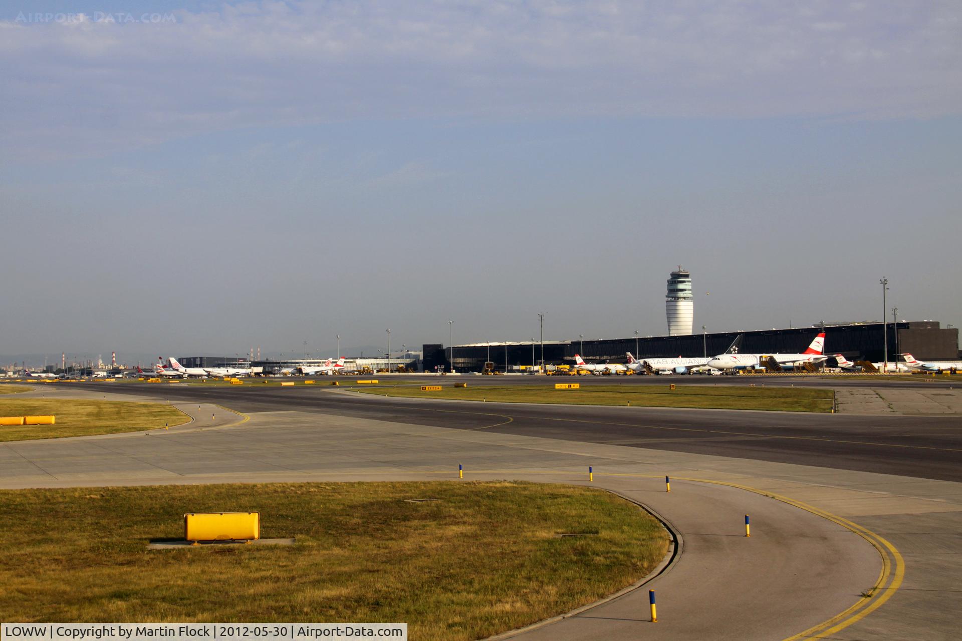 Vienna International Airport, Vienna Austria (LOWW) - .....