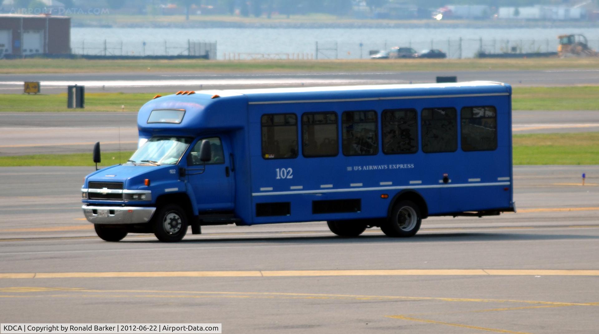 Ronald Reagan Washington National Airport (DCA) - Bus 102