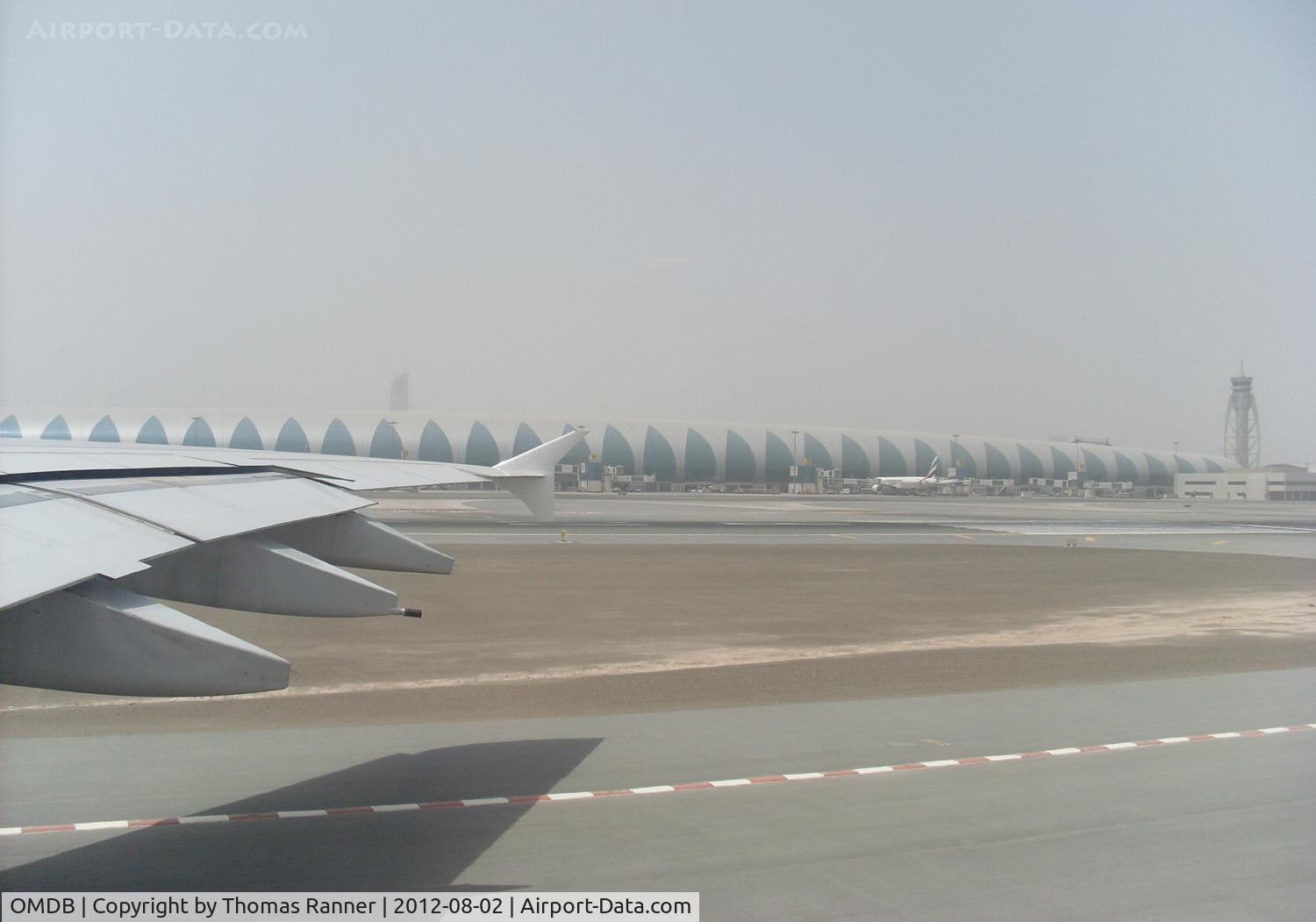 Dubai International Airport, Dubai United Arab Emirates (OMDB) - a really long Terminal