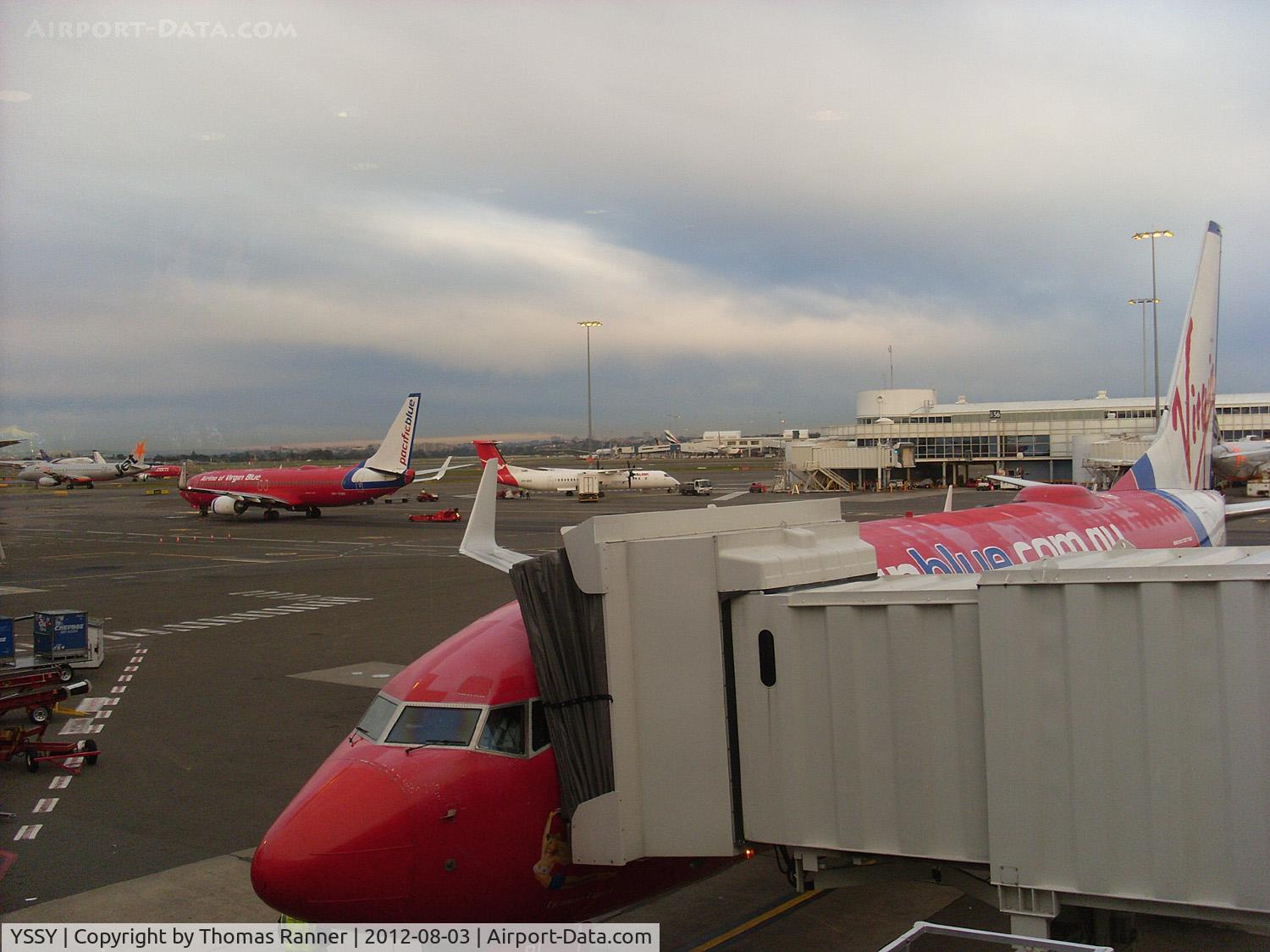 Sydney Airport, Mascot, New South Wales Australia (YSSY) - busy hours