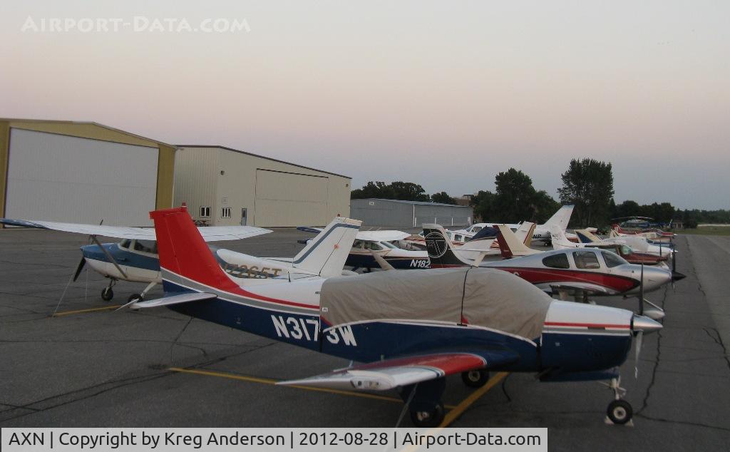 Chandler Field Airport (AXN) - A full line on a Tuesday night.