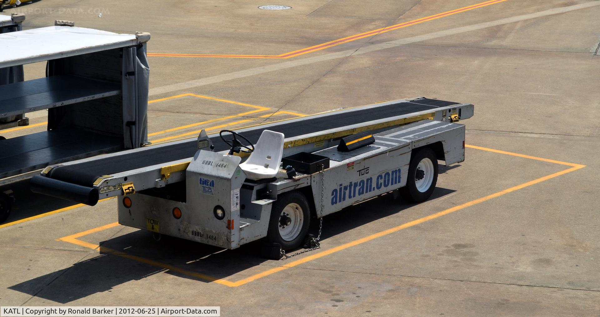 Hartsfield - Jackson Atlanta International Airport (ATL) - Airtran baggage conveyor