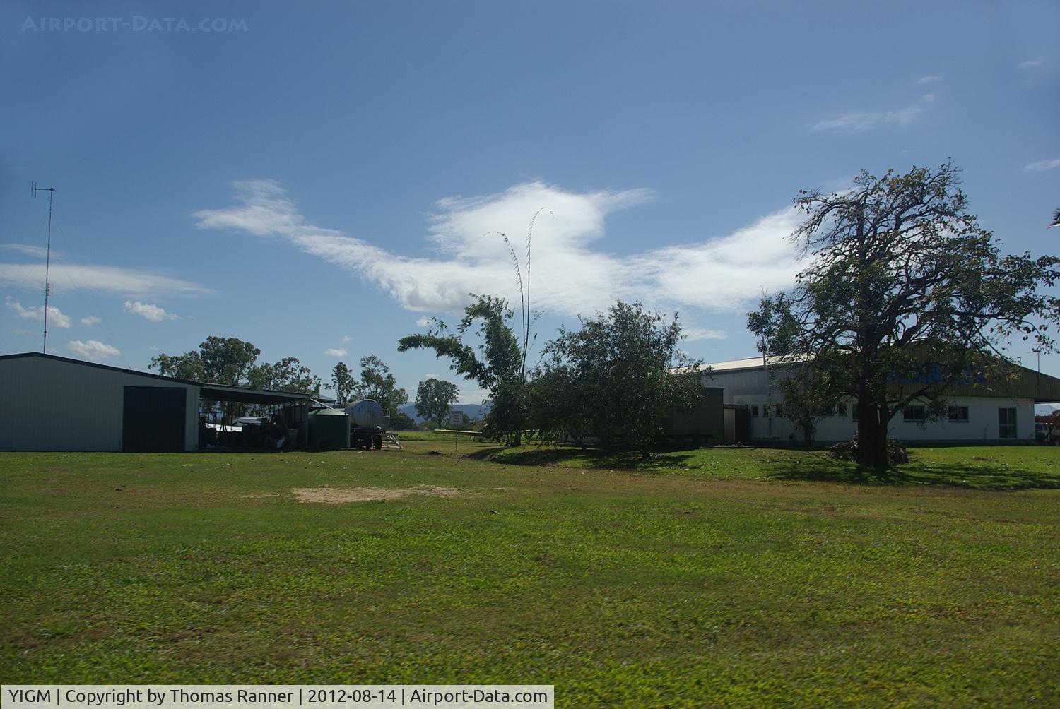 YIGM Airport - Ingham Aerodrom