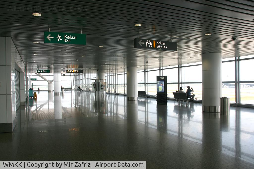 Kuala Lumpur International Airport, Sepang, Selangor Malaysia (WMKK) - Viewing area, Main terminal building