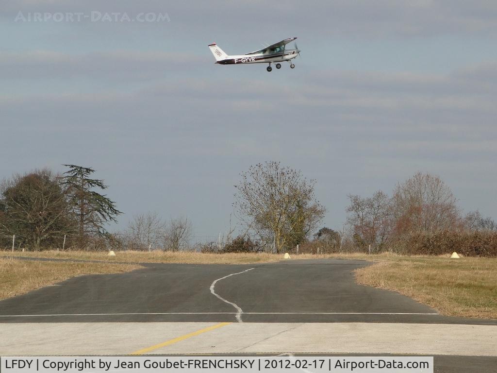 Bordeaux Yvrac Airport, Bordeaux France (LFDY) - ......take off.........