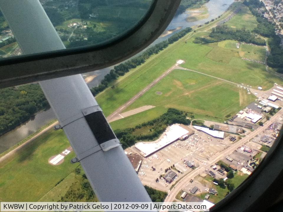 Wilkes-barre Wyoming Valley Airport, View of KWBW from 3000 feet in the C172