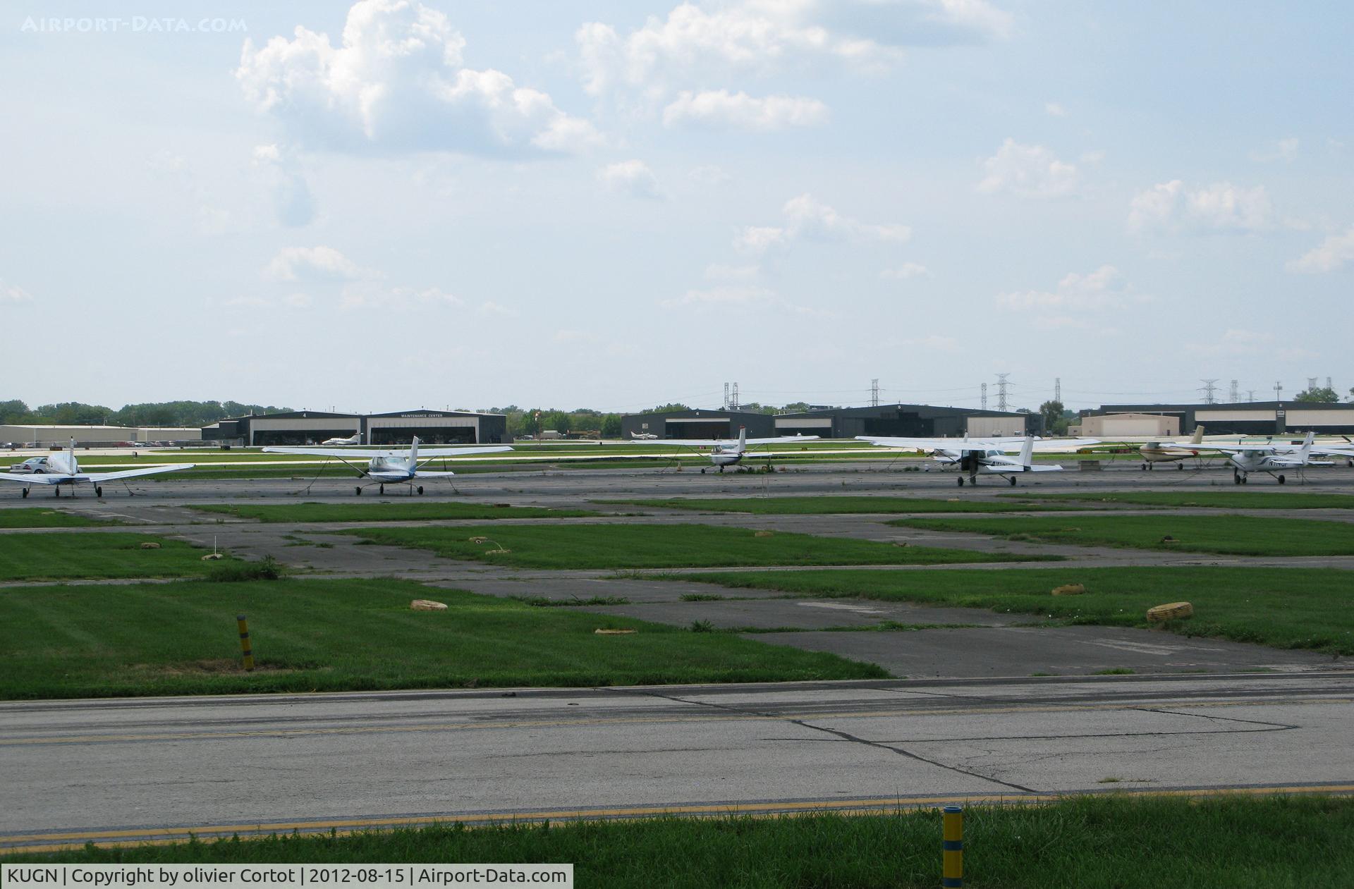 Waukegan Regional Airport (UGN) - general view