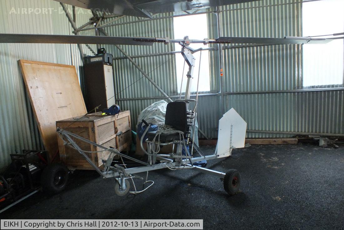 EIKH Airport - unknown gyroplane inside the hangar at Kilrush Airfield, Ireland
