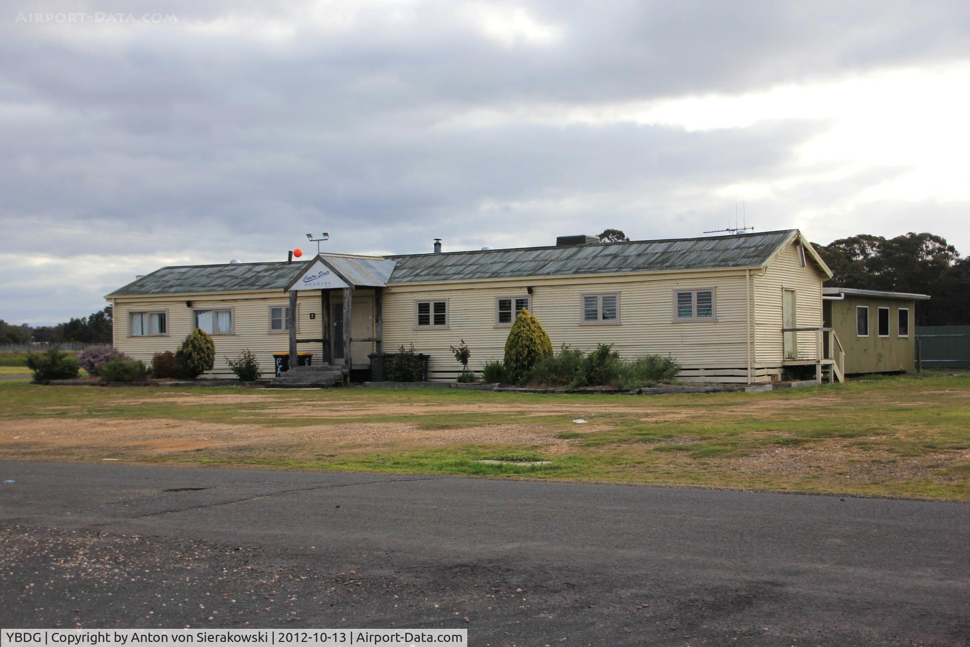 Bendigo Airport, Bendigo, Victoria Australia (YBDG) - Centre State Rodders building