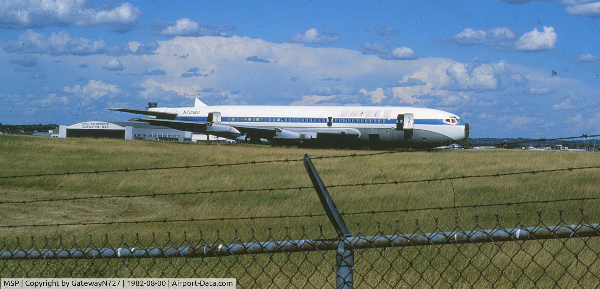 Minneapolis-st Paul Intl/wold-chamberlain Airport (MSP) - N7206U
