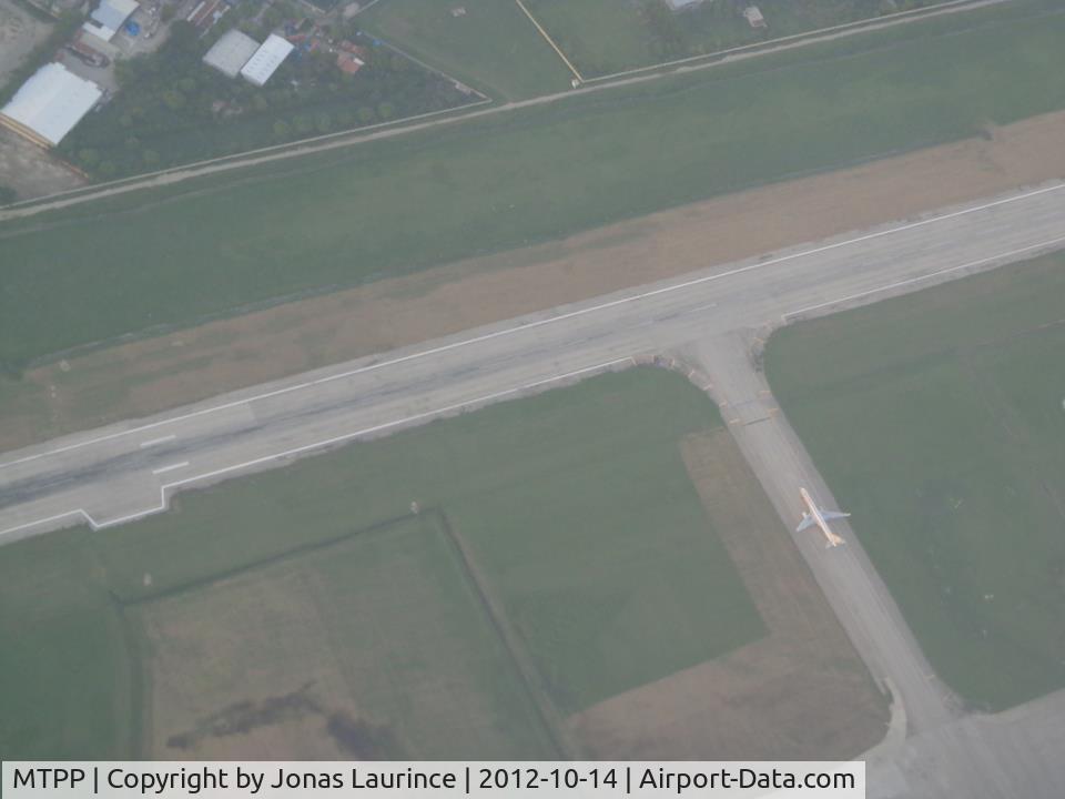 Port-au-Prince International Airport (Toussaint Louverture Int'l), Port-au-Prince Haiti (MTPP) - Runway