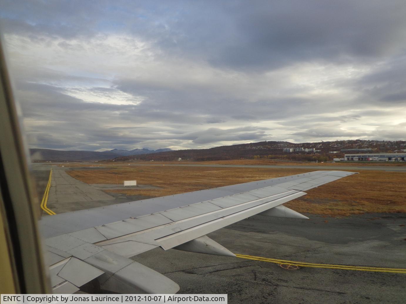 Tromsø Airport, Langnes, Tromsø, Troms Norway (ENTC) - Landing at the Tromsø Airport (aircraft Norwegian)