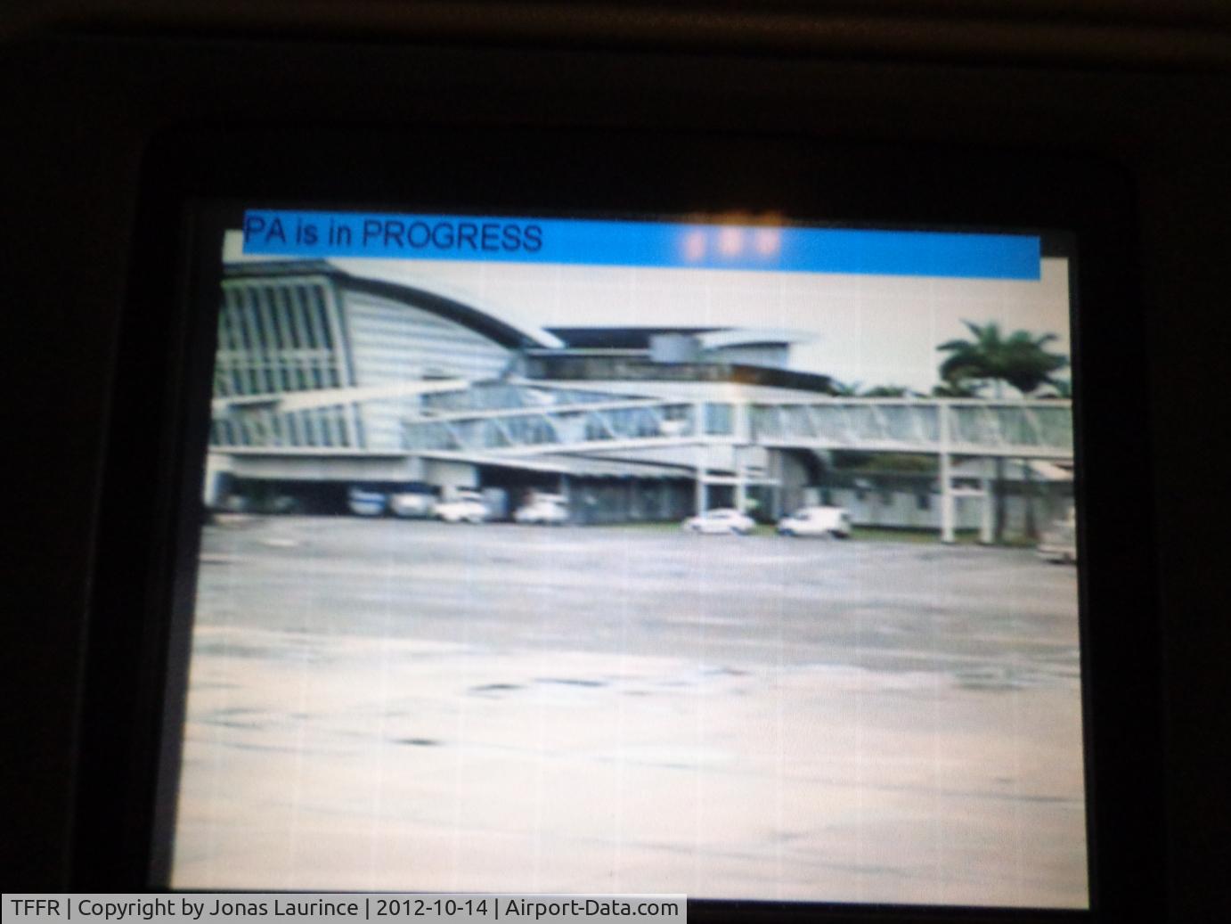 Pointe-à-Pitre Airport, Le Raizet Airport France (TFFR) - Aéroport de Pointe-à-Pitre (Pôle Caraïbes) 
view from the passenger's screen 