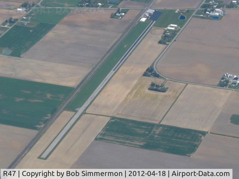 Ruhe's Airport (R47) - Looking NE