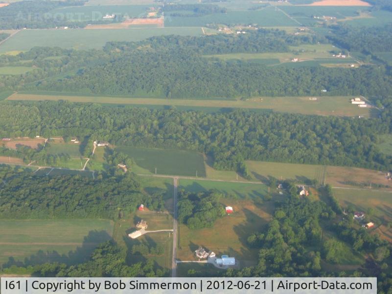 Hagerstown Airport (I61) - Looking west